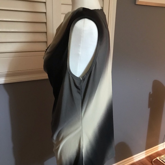 Laura Petite XL Omber toned Sleeveless silk like blouse - Picture 3 of 5